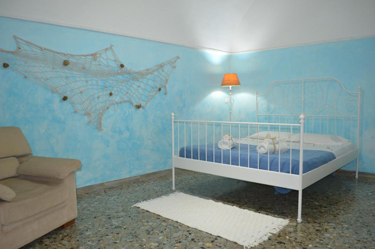 Вилла Casa Vacanze Raggio Di Sole Монополи Экстерьер фото