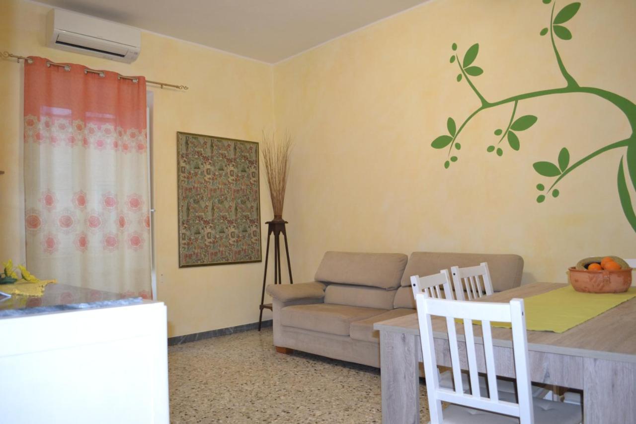 Вилла Casa Vacanze Raggio Di Sole Монополи Экстерьер фото